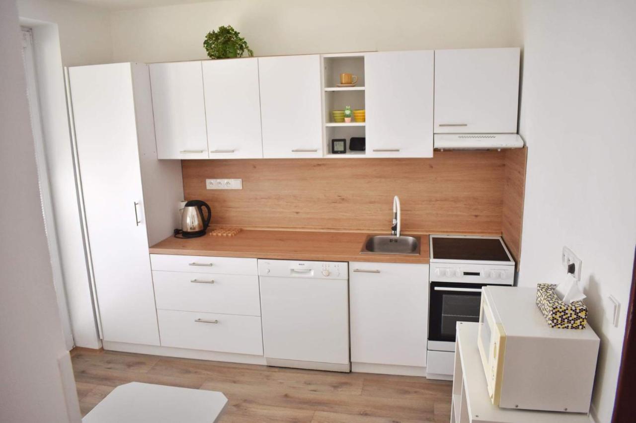 Ubytovani V Sumavskem Podhuri Apartment Vlachovo Brezi Exterior photo